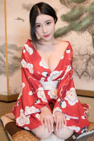男模全身脱得精光gay