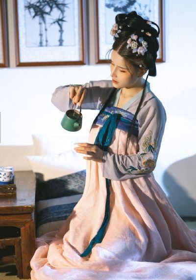女人高潮叫床的激烈视频